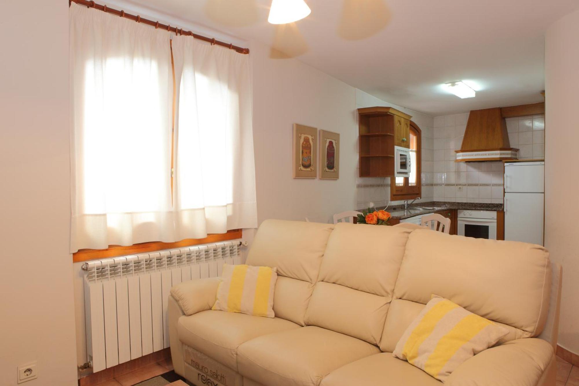 Apartamentos Alba Casa Alquesera Sahun Bagian luar foto