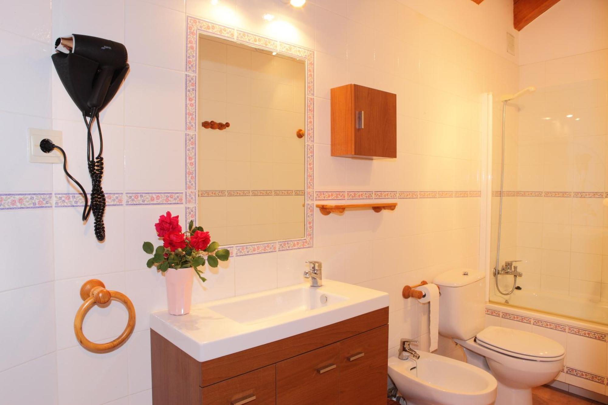 Apartamentos Alba Casa Alquesera Sahun Bagian luar foto
