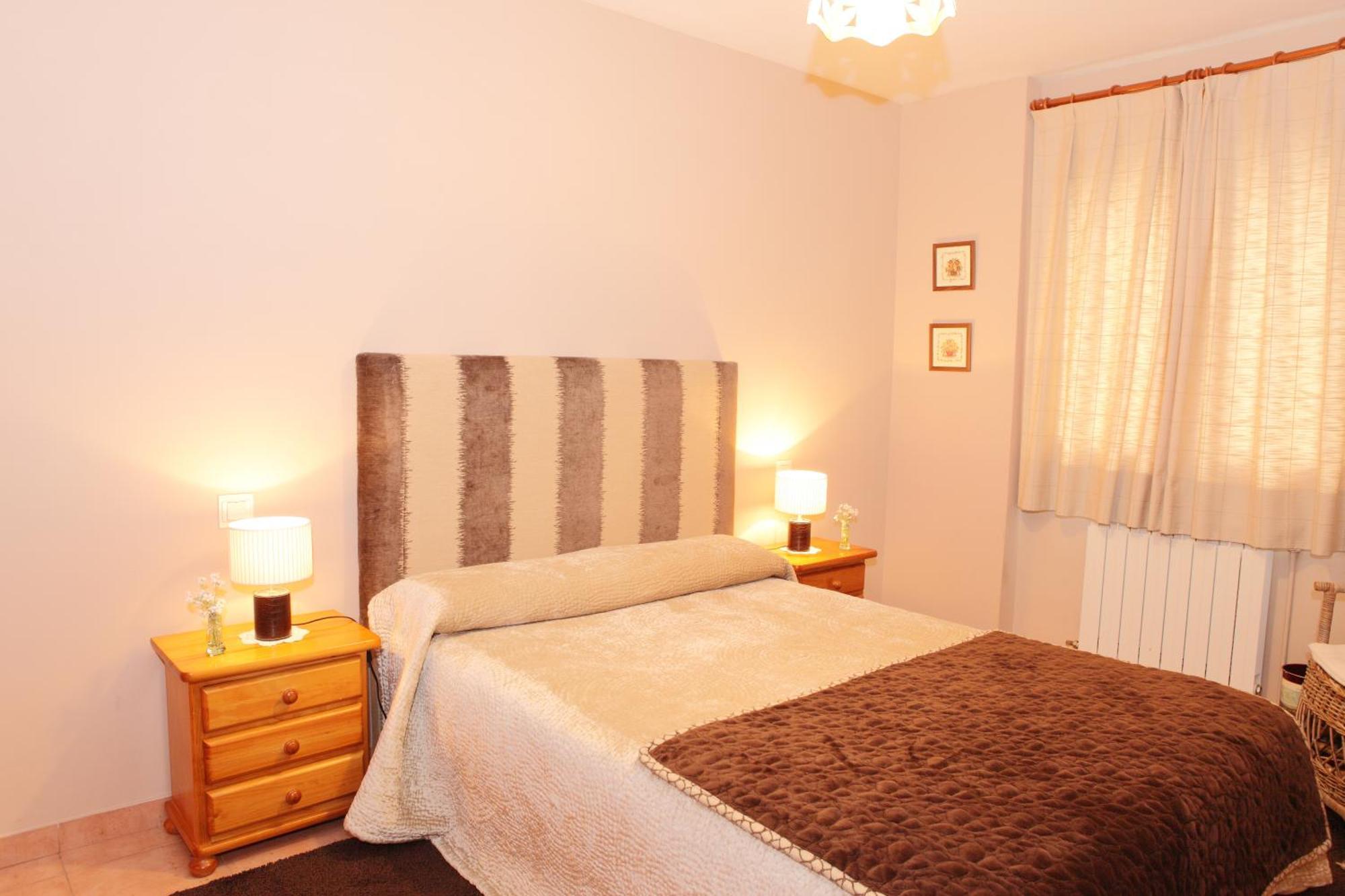 Apartamentos Alba Casa Alquesera Sahun Bagian luar foto